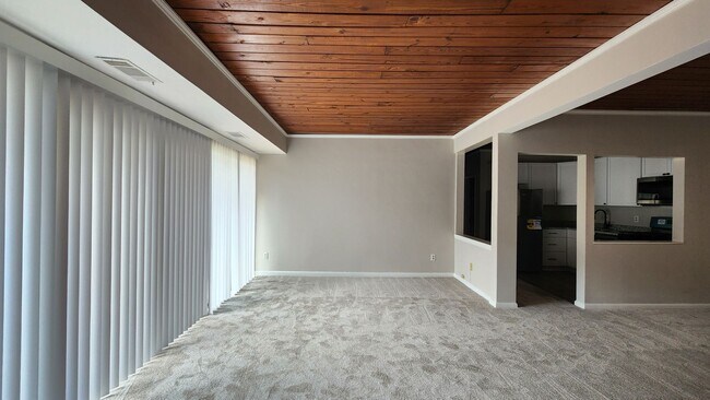 Building Photo - 1 Month Free Rent! Completely Remodeled 2/...