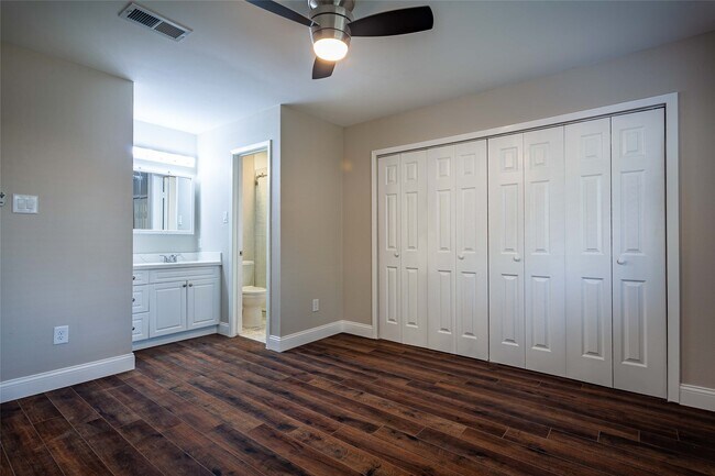 Building Photo - 21023 Ironcrest Ln