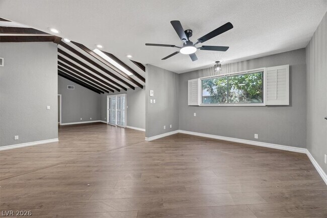 Building Photo - 3137 Bel Air Dr