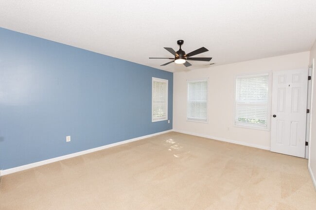 Building Photo - PRICE IMPROVEMENT!!!! MOVE-IN READY