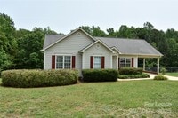 Building Photo - 516 Basswood Way