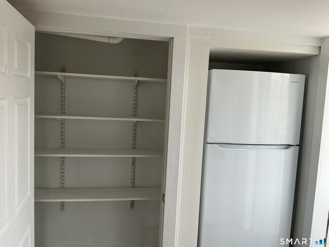 Building Photo - 2 Straits Turnpike Ln