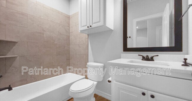 Building Photo - 903 Montclair Ave