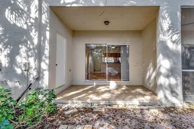 Building Photo - 5047 Palmbrooke Cir