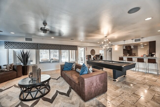 Building Photo - Union Hills Estates