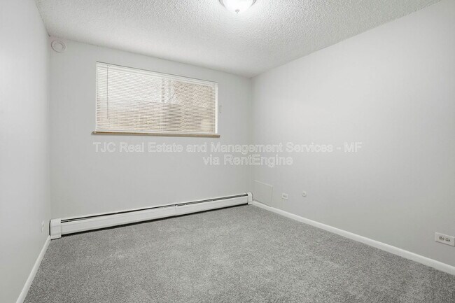 Building Photo - 970 N Downing St