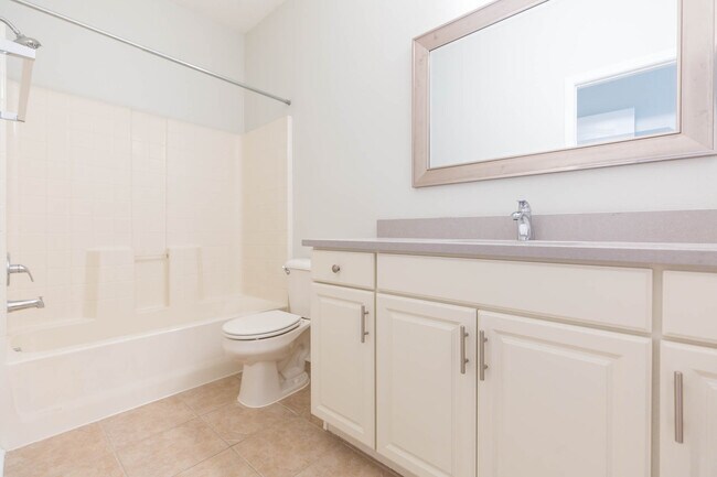 Primary bathroom - 5808 Fishhawk Ridge Dr
