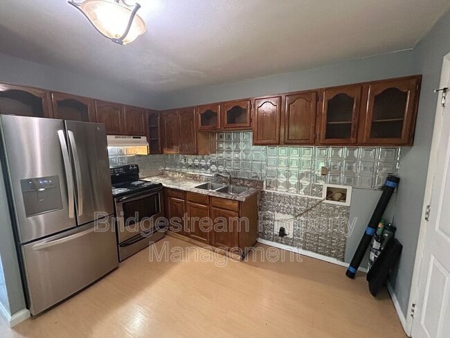 Building Photo - 1582 Leah Dr