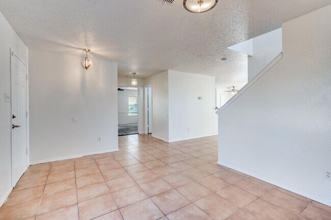 Building Photo - 10141 Chapel Rock Dr