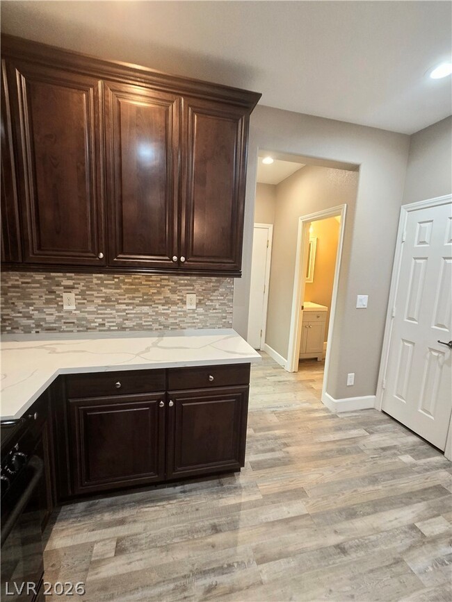 Building Photo - 9313 Night Mesa St