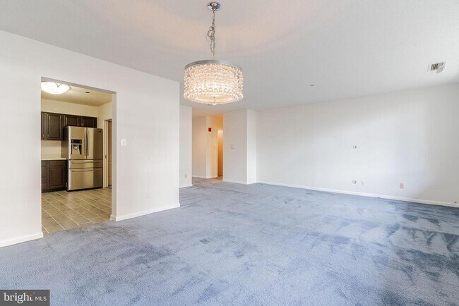 Building Photo - 3709 S George Mason Dr