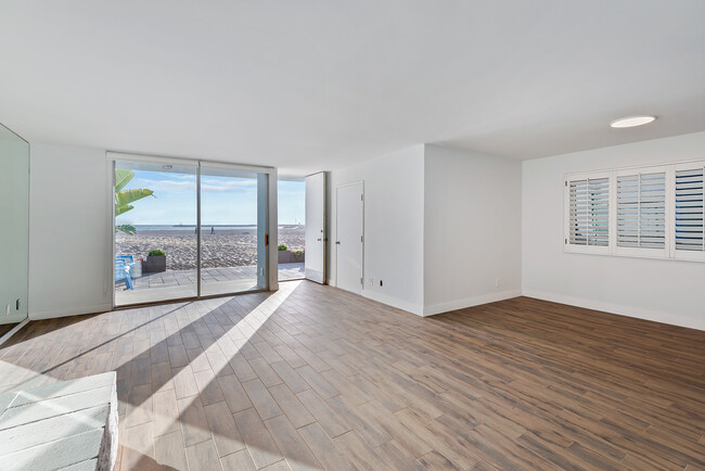 Building Photo - 6307 Ocean Front Walk