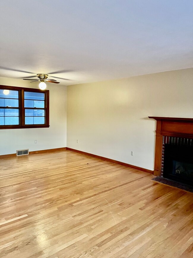 Building Photo - 102 Elmsford Rd