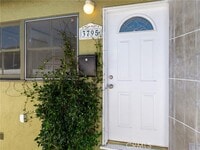 Building Photo - 3795 Maplewood Ave