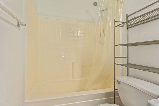 Building Photo - New Listing in El Mirage