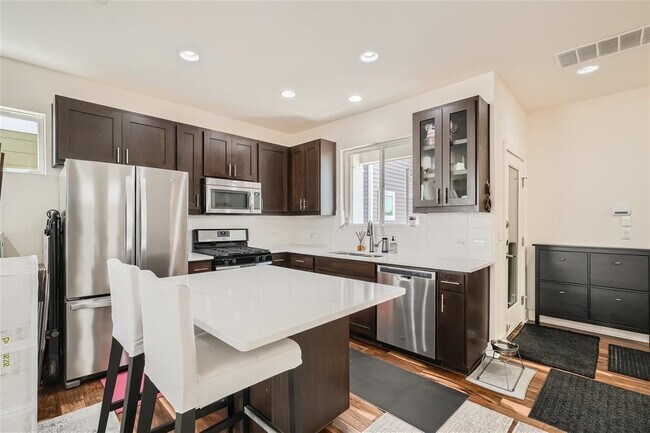 Building Photo - 2917 Stock Dr