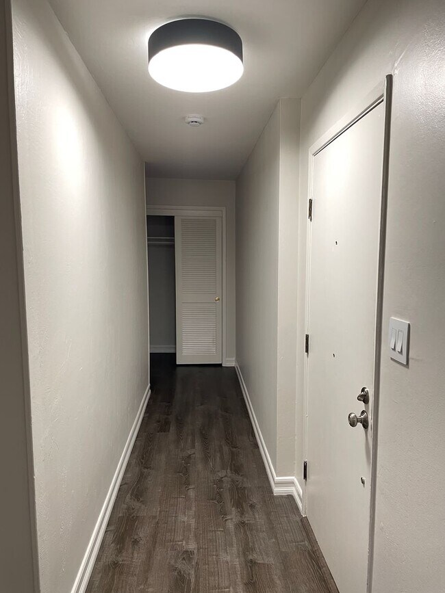 Building Photo - 00590