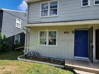 Building Photo - FRESH PAINT THROUGHOUT!!!