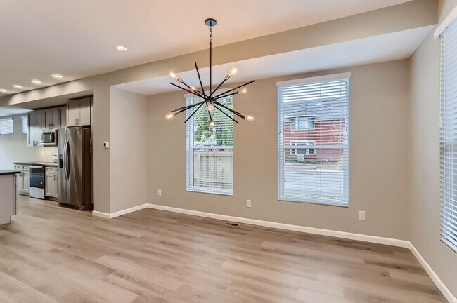 Building Photo - Modern 5 Bedroom Home for Rent!