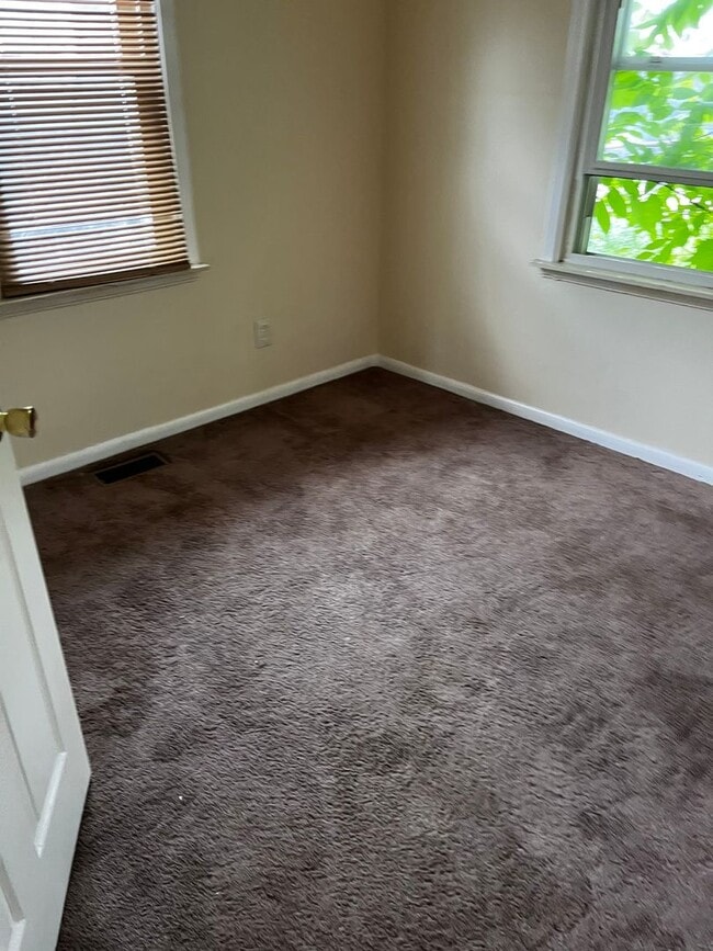 Building Photo - 2 Bedroom Home in Westland