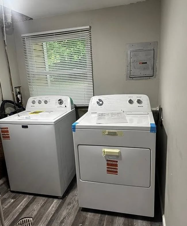 Building Photo - 140 Ivanhill Rd