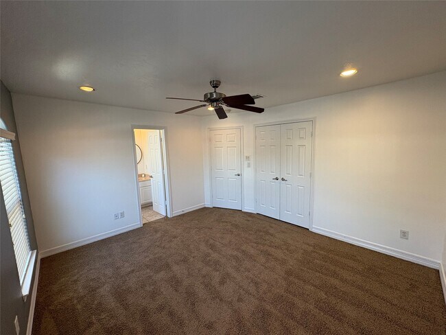 Building Photo - 3710 Sherwood Ln