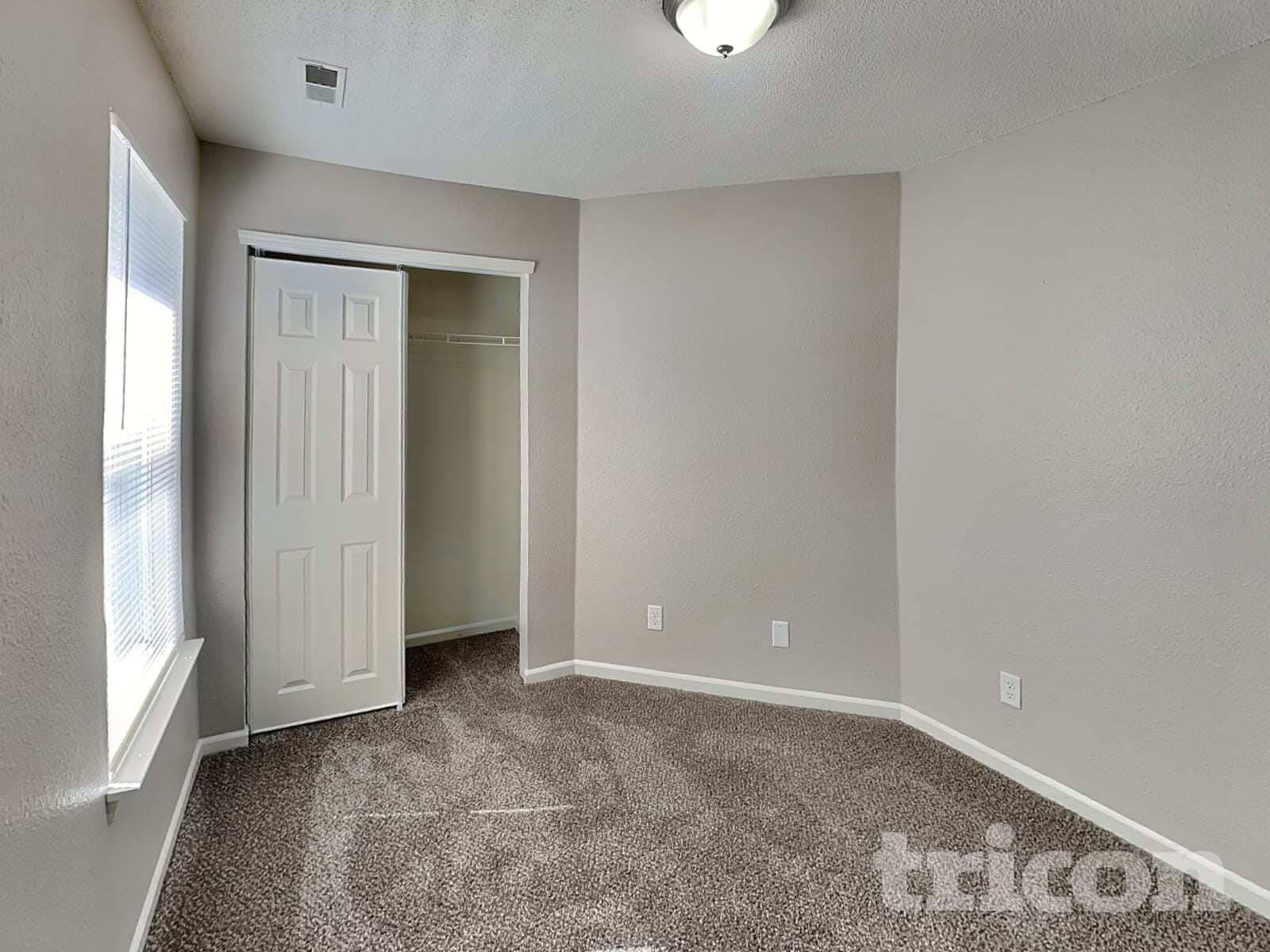 Building Photo - 6750 Kinnerton Dr
