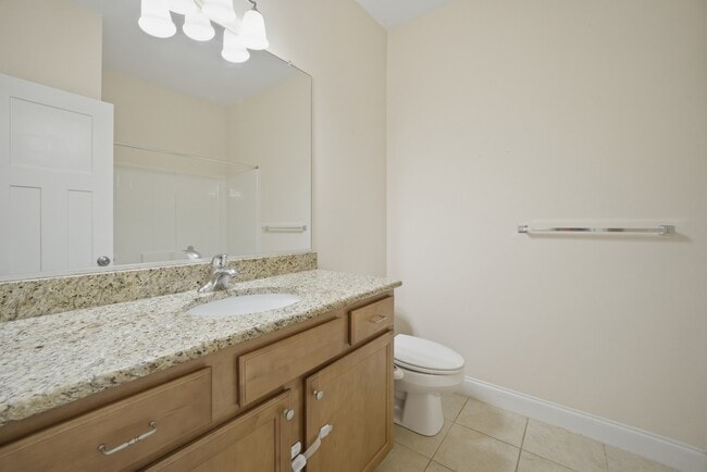 Building Photo - 3135 Patrick Henry Dr