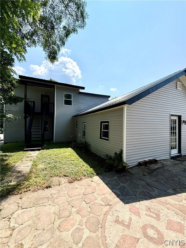 Building Photo - 4921 Jefferson St