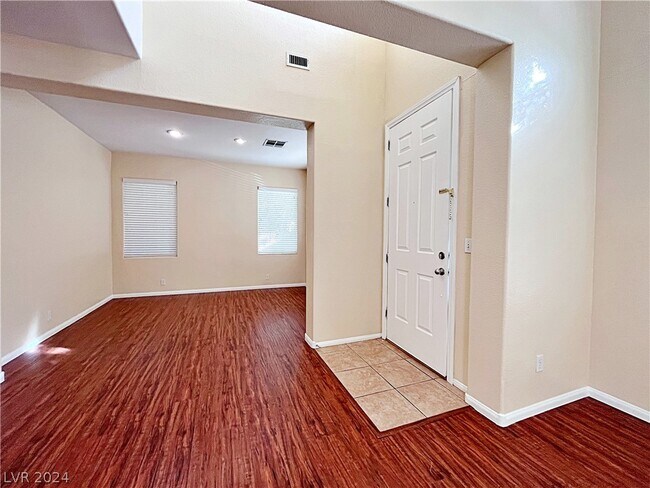 Building Photo - 1446 Maryland Heights Ave