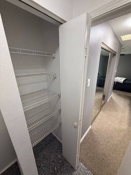 Building Photo - 186 Avant Garde Cir