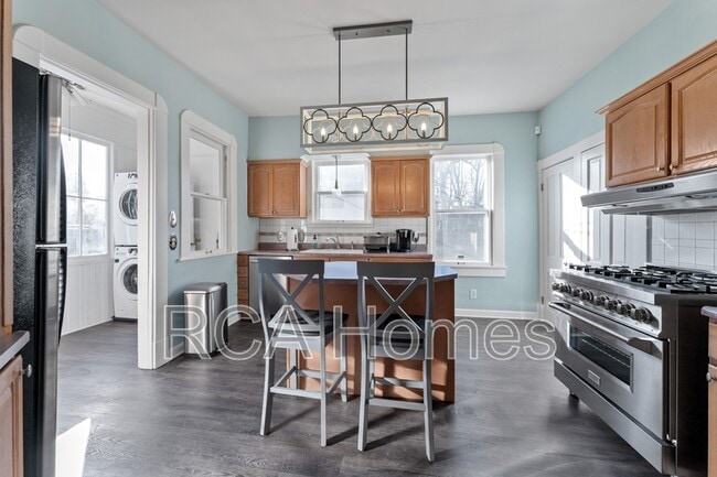 Building Photo - 6116 Guilford Ave