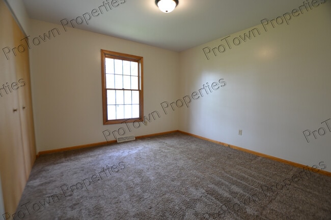 Building Photo - 619 Hays St