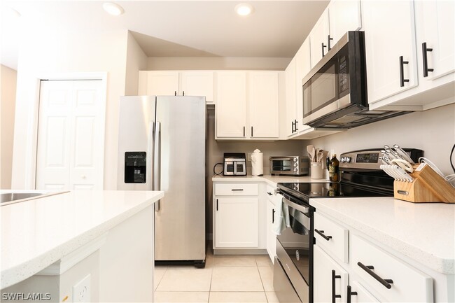 Building Photo - 15026 Wildflower Cir