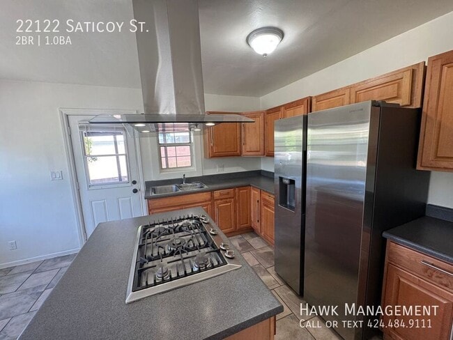 Building Photo - 22122 Saticoy St