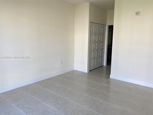 Building Photo - 4636 NW 84th Ave