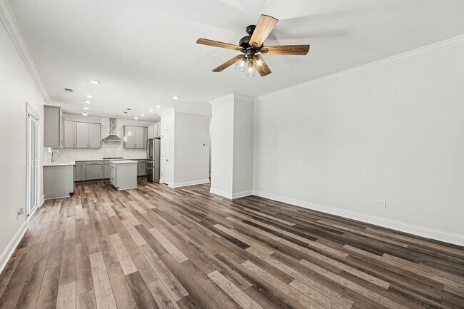 Building Photo - Modern 4BR Home in Raleigh | Great Location