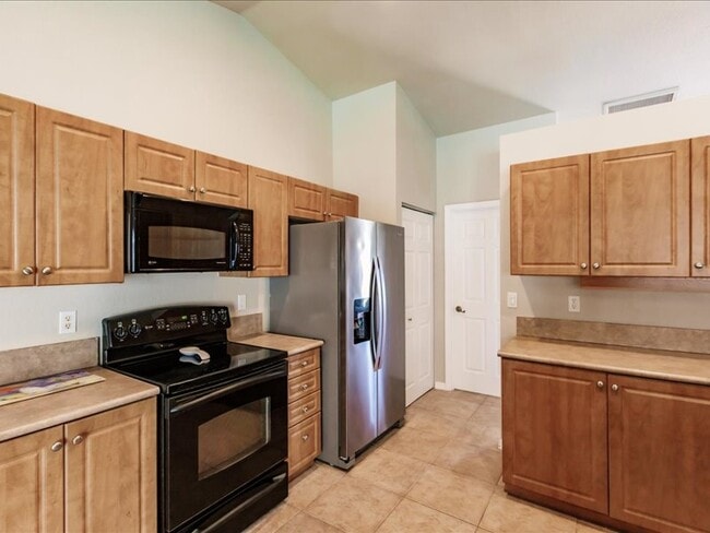 Building Photo - 415 SW 29th Pl