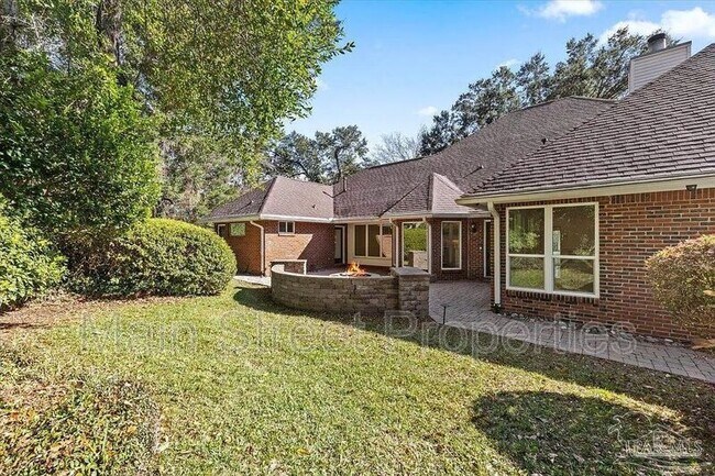 Building Photo - 4700 Bohemia Dr