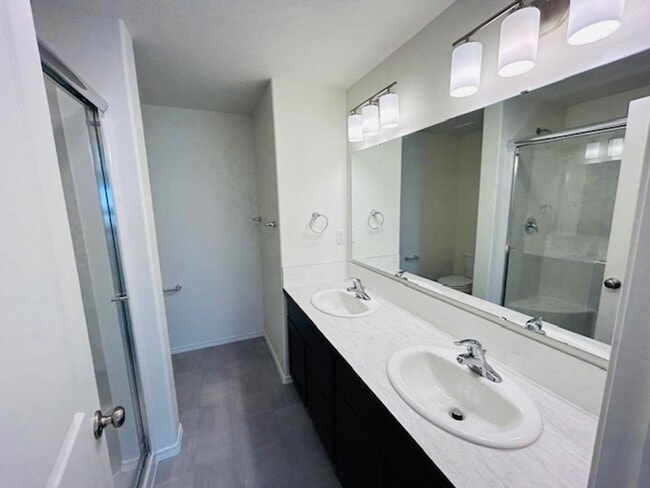 Building Photo - 3687 S Roosevelt Pl