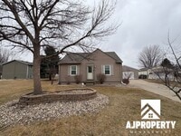 Building Photo - 809 E Presentation St