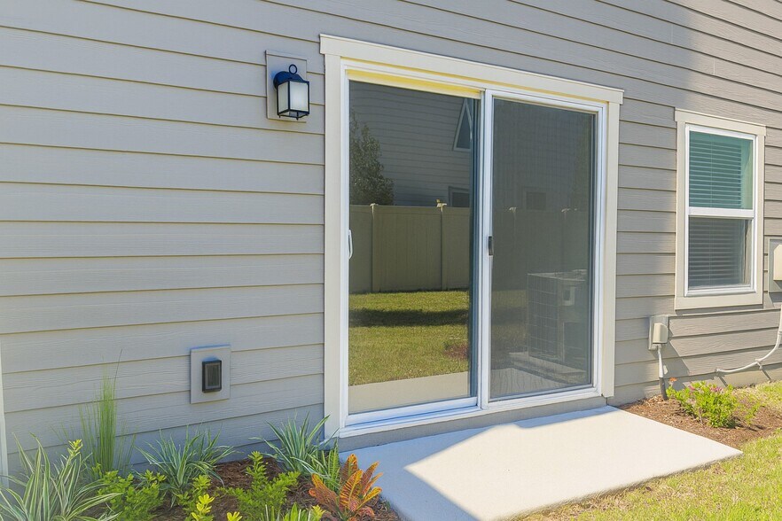 Building Photo - 98 Pittman Ct