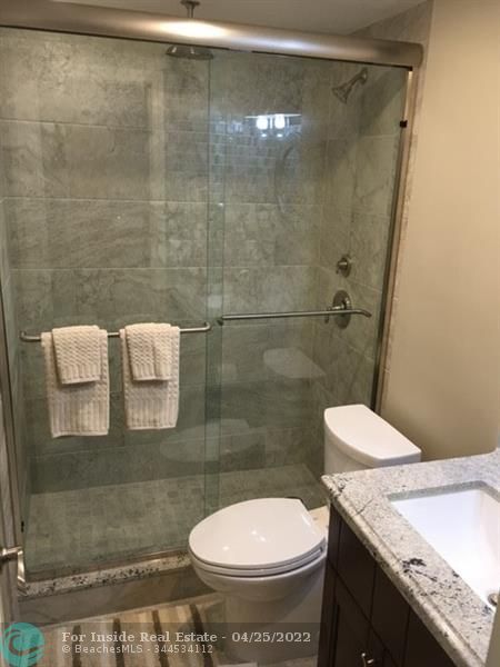 Building Photo - 1777 SE 15th St