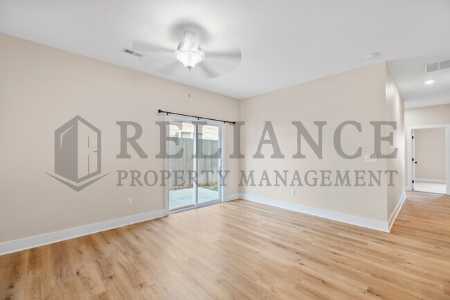 Building Photo - 212 W May St