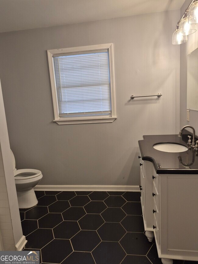 Building Photo - 626 Grayson Pkwy