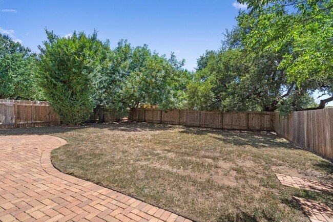 Building Photo - 10520 Fosseway Dr