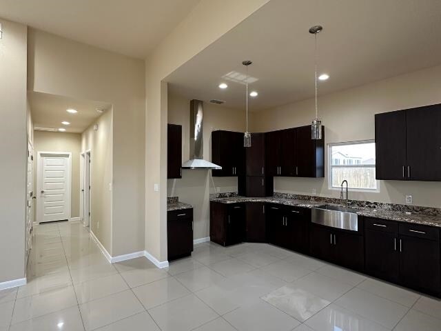 Building Photo - 2811 Lavanda Dr