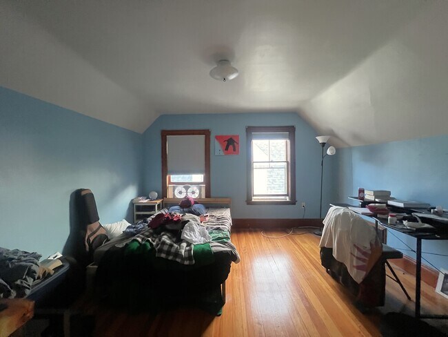 Building Photo - 95 Bartlett St