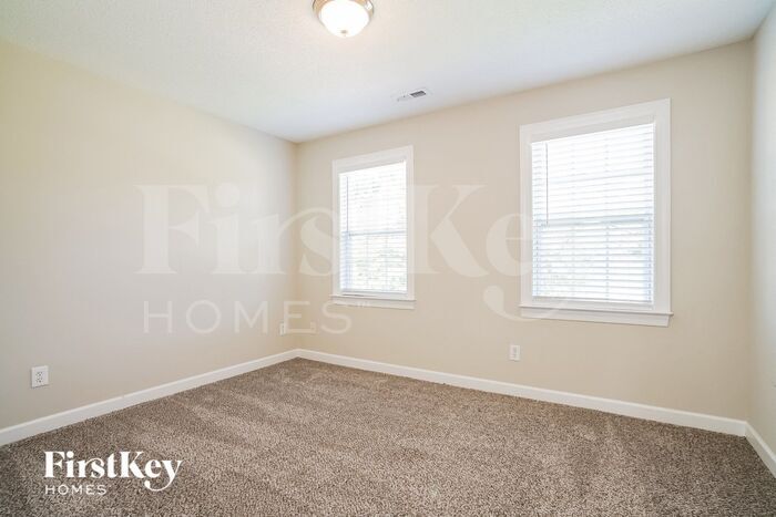 Building Photo - 178 Wilshire Way