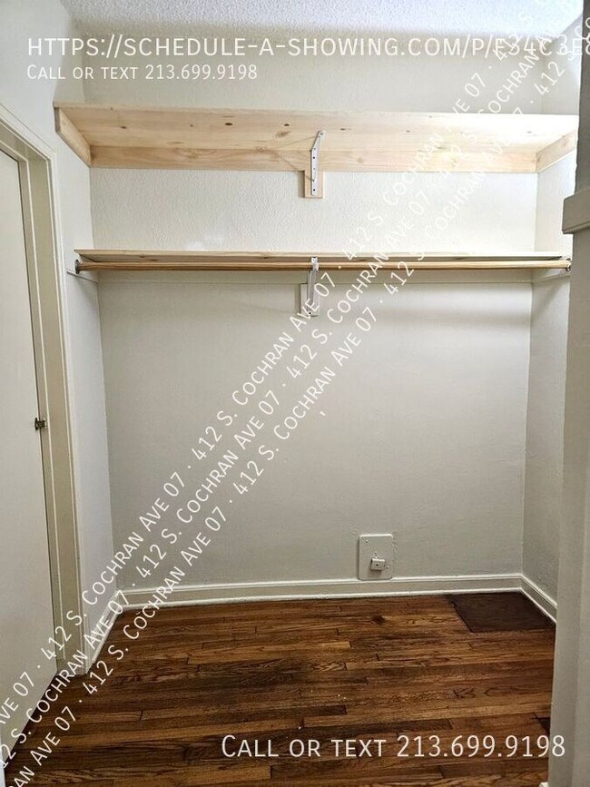 Building Photo - NO SECURITY DEPOSIT- Large Charming 1 Bedr...